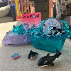 Vintage Kenner Littlest Pet Shop Sea World Whale Set